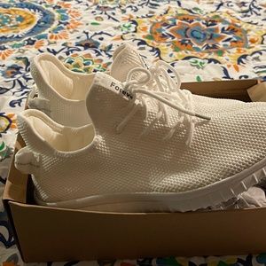 White forever tennis shoes 8 1/2